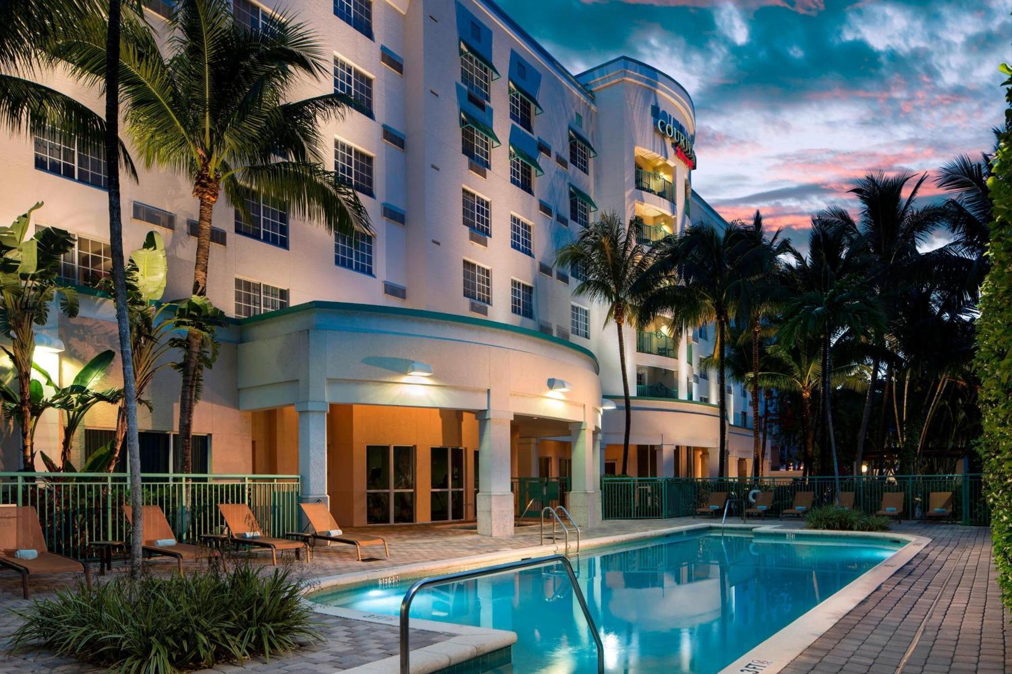 דניה ביץ' Courtyard By Marriott Fort Lauderdale Airport & Cruise Port מראה חיצוני תמונה