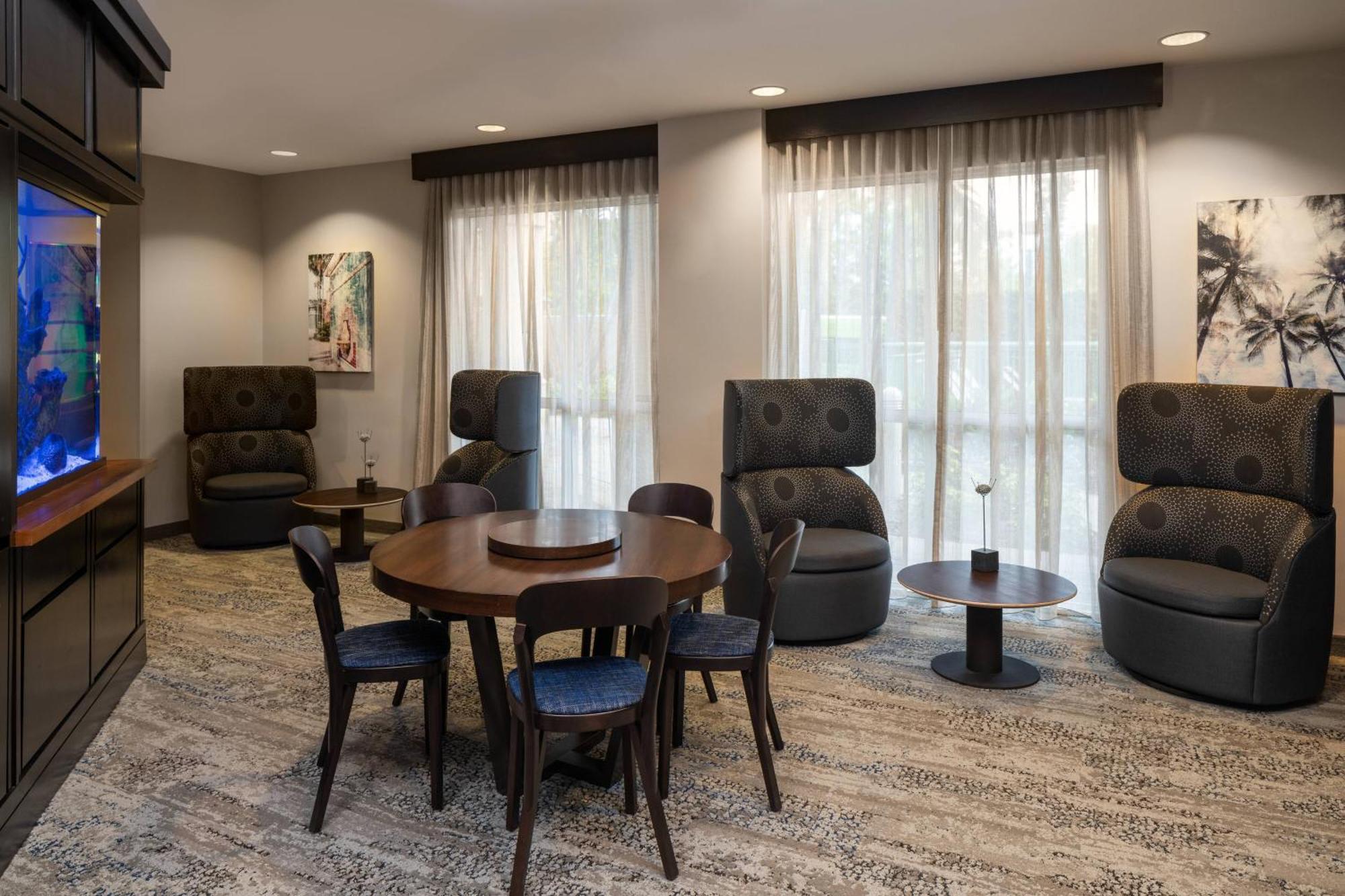 דניה ביץ' Courtyard By Marriott Fort Lauderdale Airport & Cruise Port מראה חיצוני תמונה