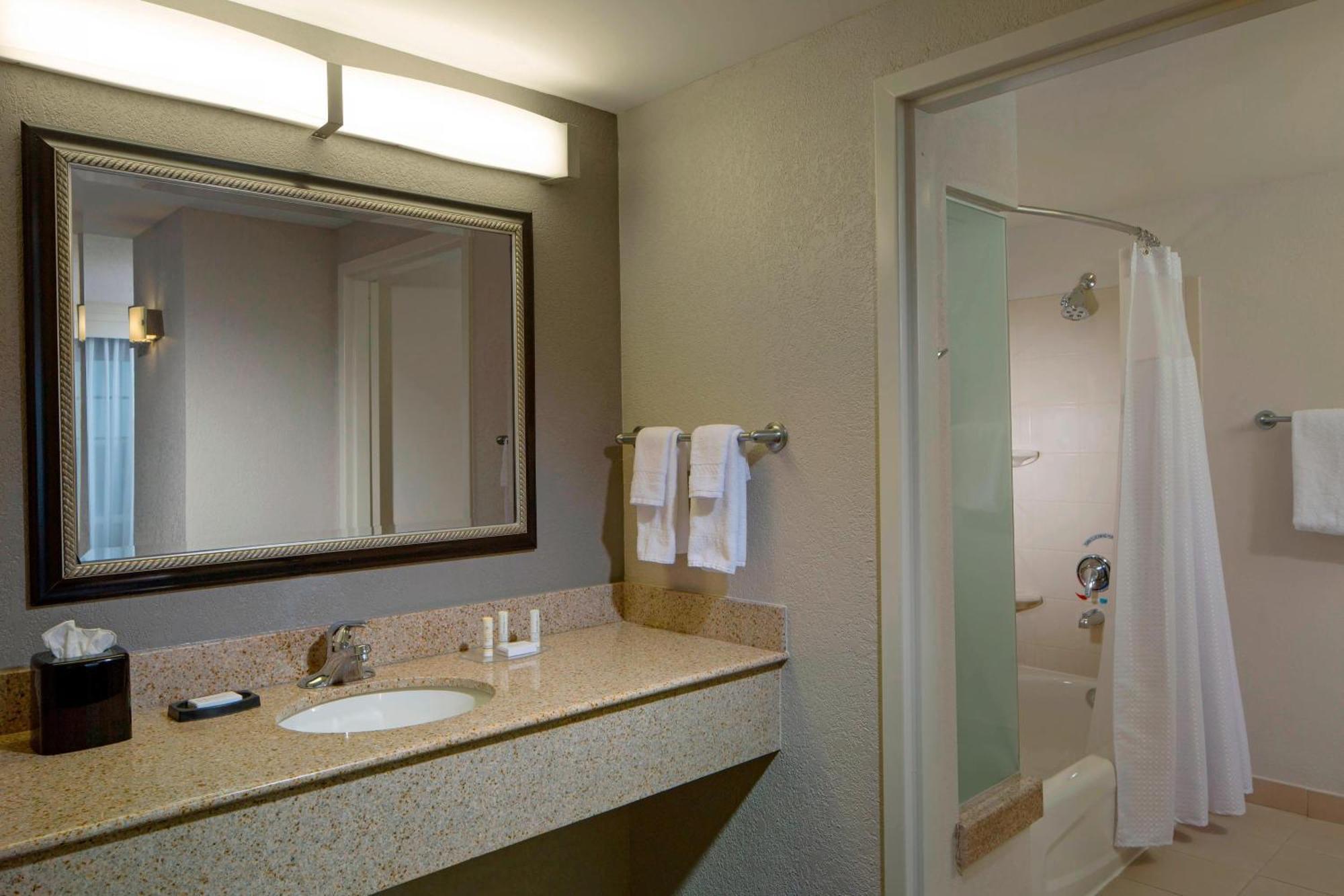 דניה ביץ' Courtyard By Marriott Fort Lauderdale Airport & Cruise Port מראה חיצוני תמונה