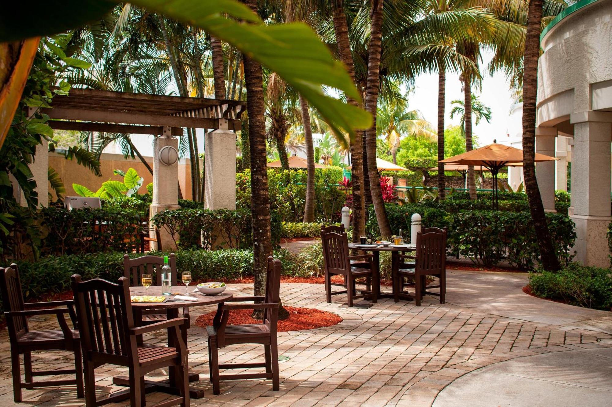 דניה ביץ' Courtyard By Marriott Fort Lauderdale Airport & Cruise Port מראה חיצוני תמונה