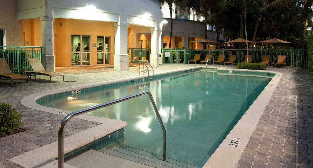 דניה ביץ' Courtyard By Marriott Fort Lauderdale Airport & Cruise Port מראה חיצוני תמונה